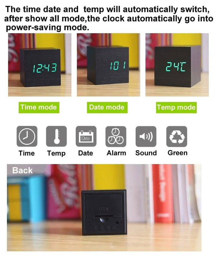 Digital bordur i moderne, minimalistisk terningdesign af træ, ideel til skrivebord eller hylde, med kompakt størrelse.