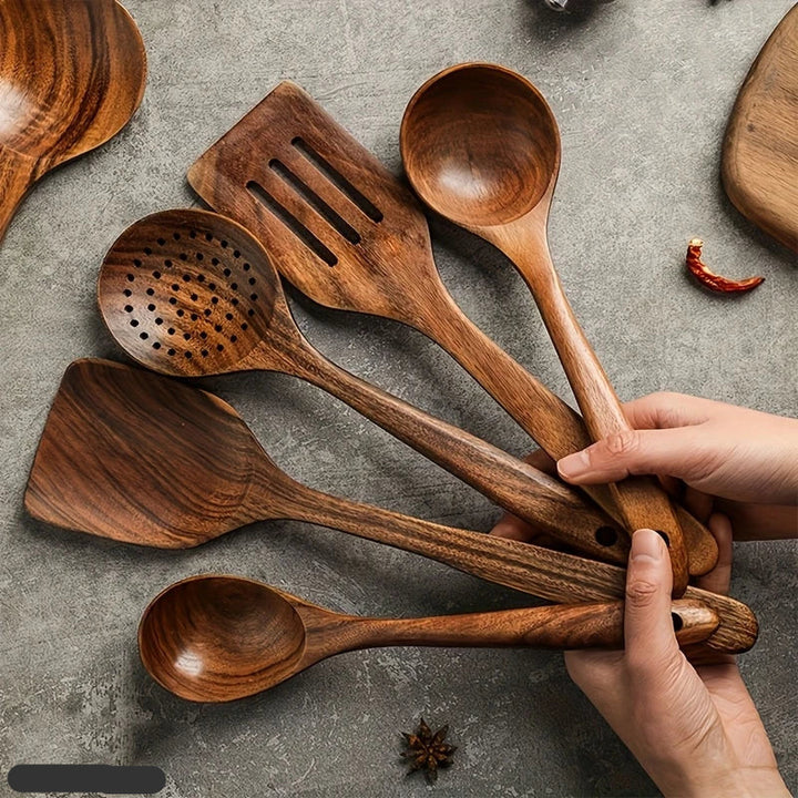 Køkkensæt af naturligt teaktræ, rustikt-elegante design, bæredygtige køkkenredskaber, stilfuldt og funktionelt